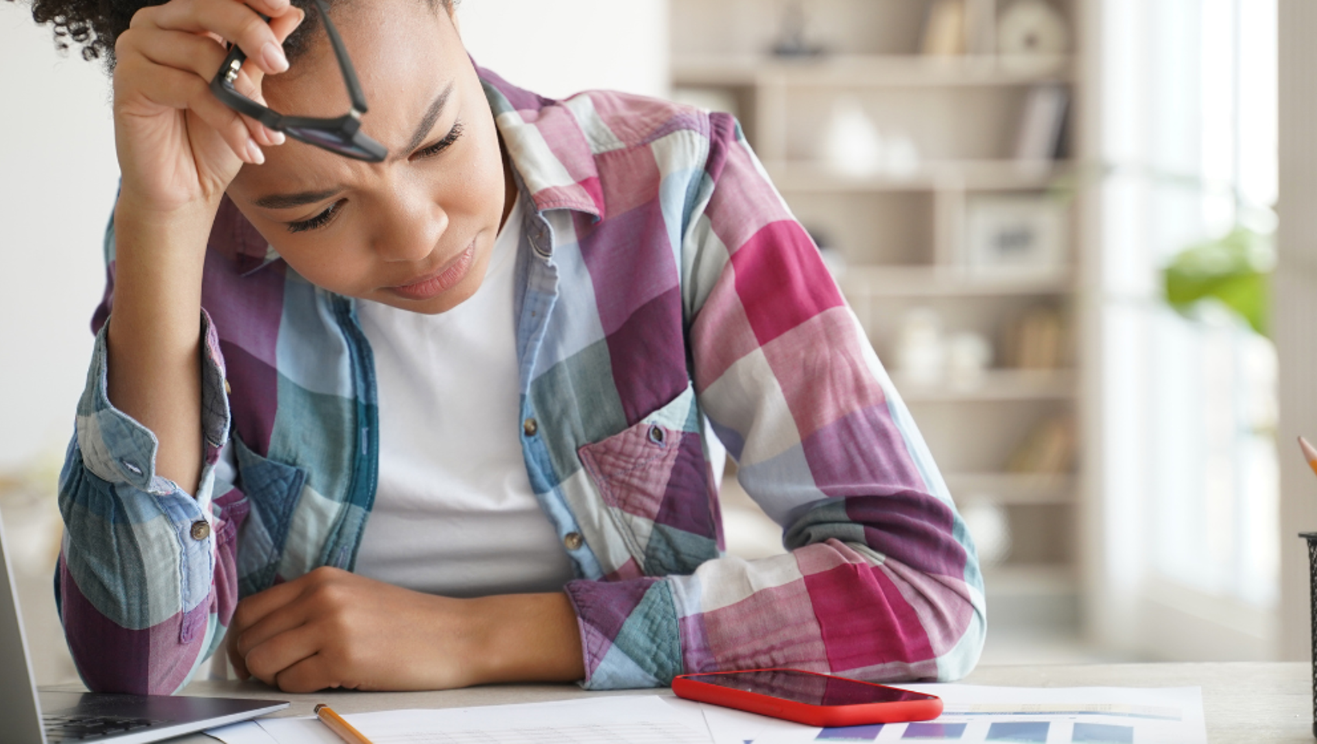 woman under stress HERO (1336 × 560px) (1)